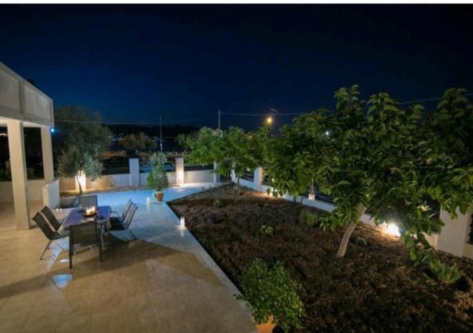 Ammos Villa Salamis Exterior photo